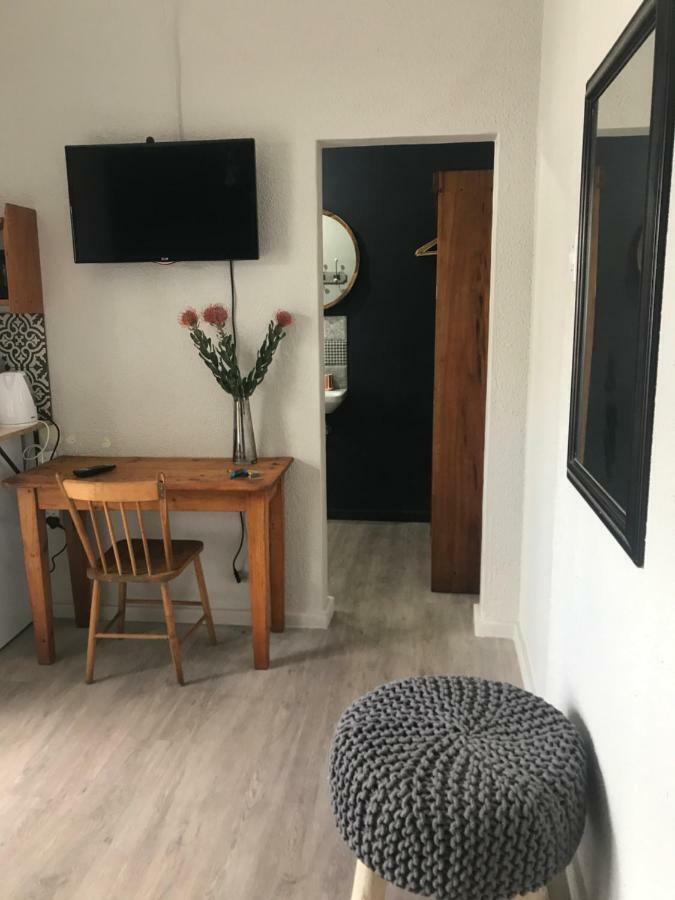 Olive Tree Private In Stellenbosch- No Load Shedding Apartment *